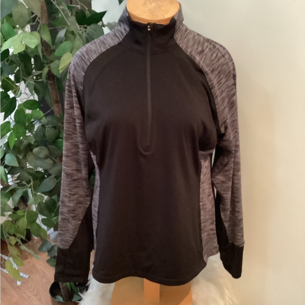 Danskin Now half zip pullover long sleeve activewear Woman’s XL 16/18